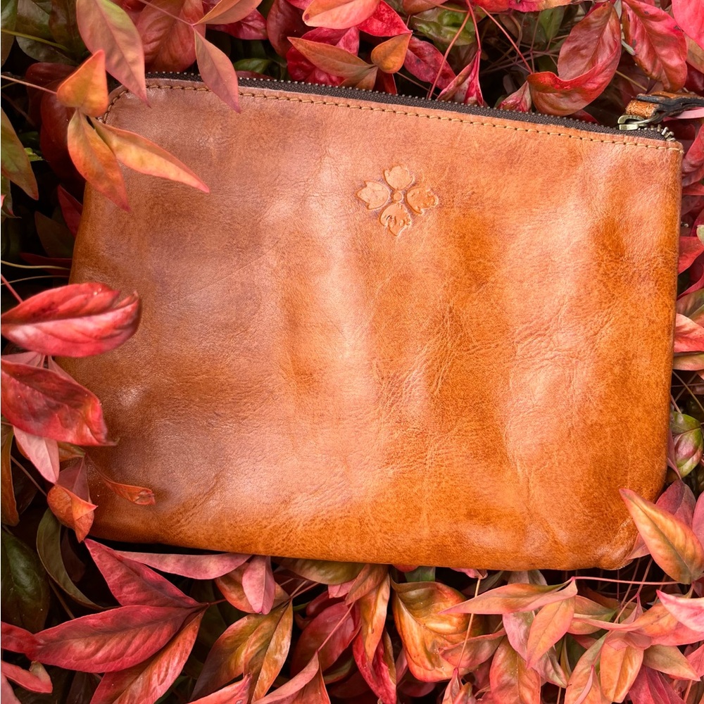 Patricia Nash. Cassini Tooled Leather Wristlet. Debossed floral details! - Picture 3 of 4